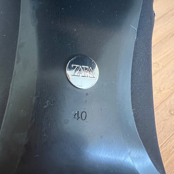 ZARA Black Booties - Stretch - MISMATCHED - Right is a 9 Left is a 10 - Picture 8 of 12